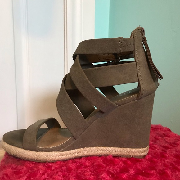 Wedges - Picture 3 of 5
